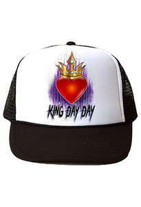 F057 Digitally Airbrush Painted Personalized Custom Heart Crown King Queen    Snapback Trucker Hats